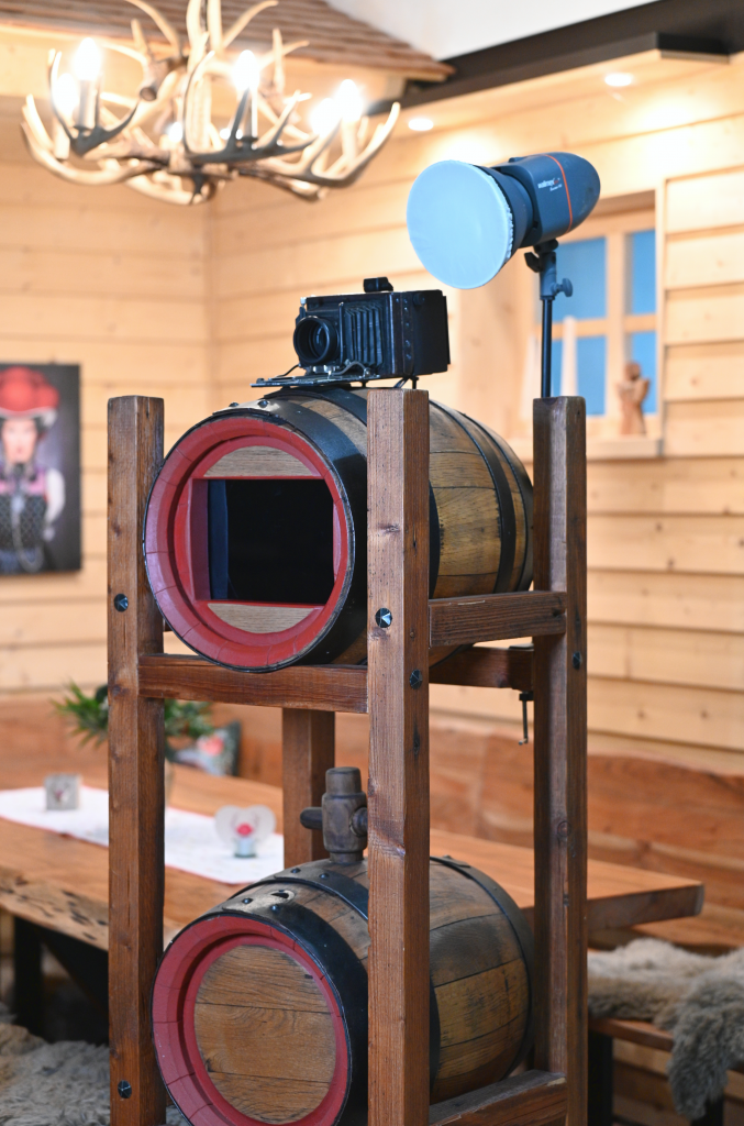 Fotobox mit professioneller Spiegelreflexkamera für beste Bildqualität